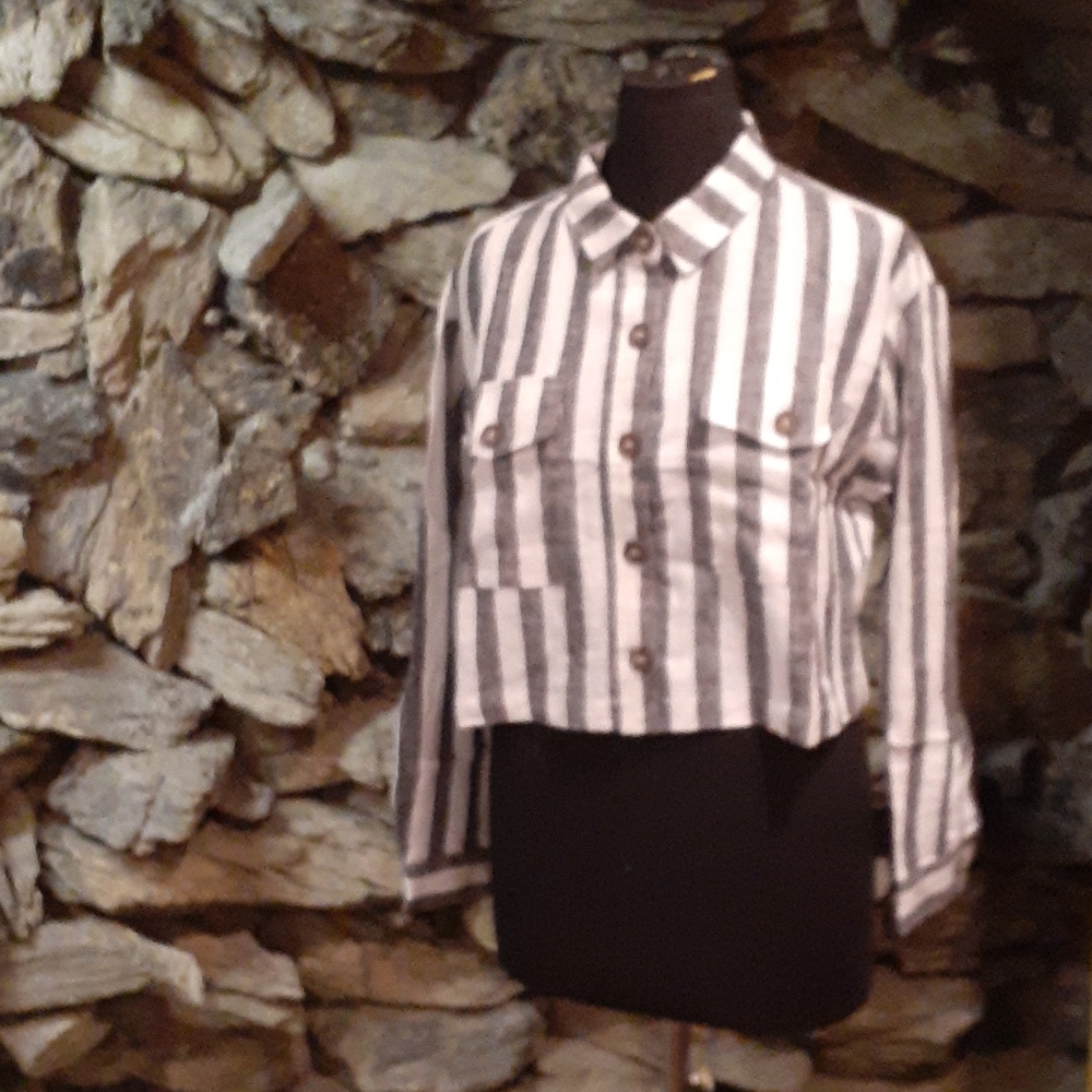 Live Tree Linen crop top
